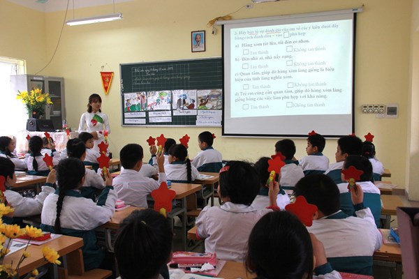 Cô Lê Huyền Trang với tiết thi GVG cấp Quận